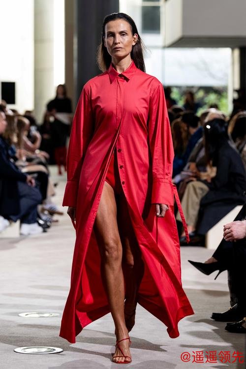 当澳网赛场变成时尚秀场……